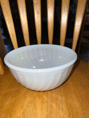 Vintage Fire King White Swirl Milk Glass Mixing Bowl 8”
